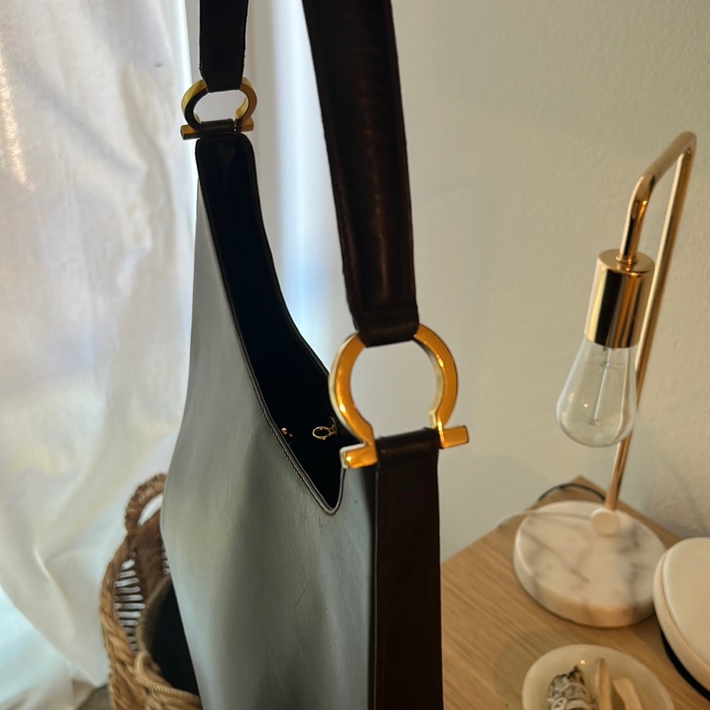 Beautiful like new Salvatore Ferragamo purse